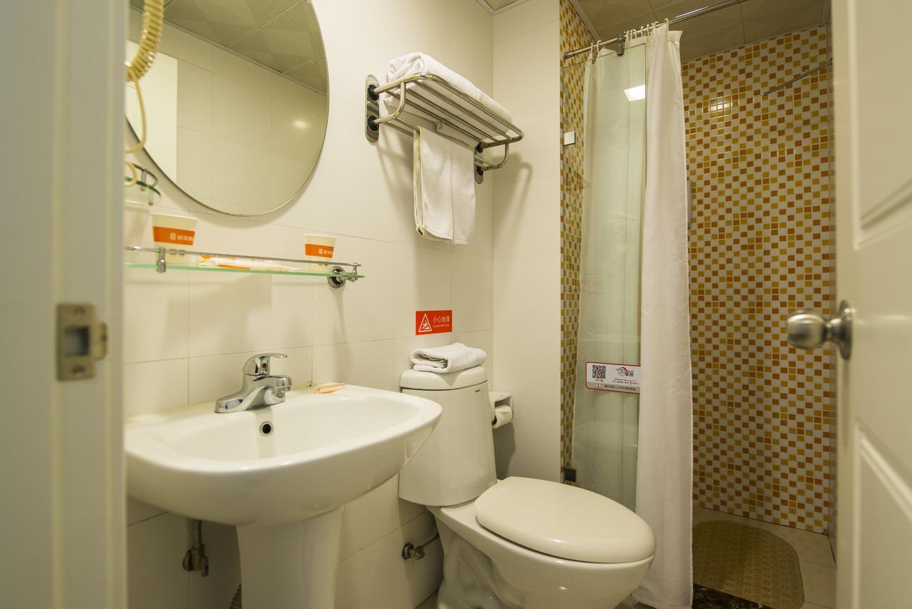 Home Inn Shanghai Railway Station North Square ภายนอก รูปภาพ